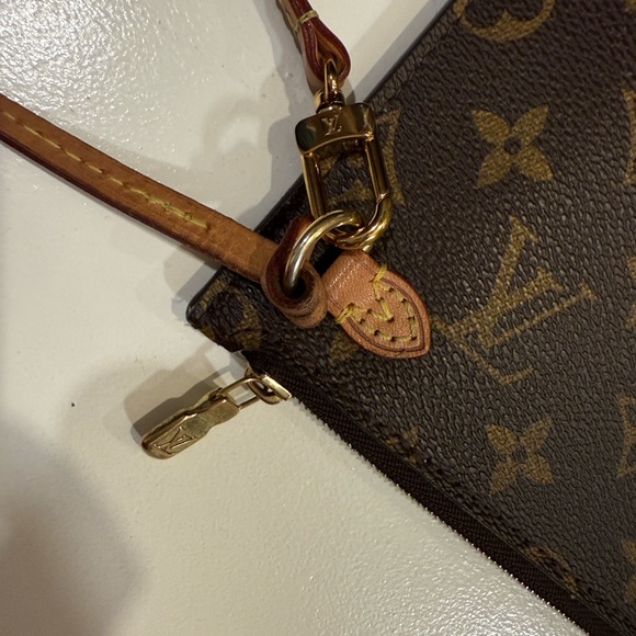 Louis Vuitton Brown Monogram Pouch - Picture 14 of 16